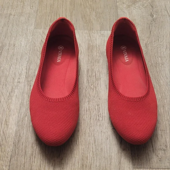 Vivaia Women's 9 Red Ballet Flats - Picture 2 of 4